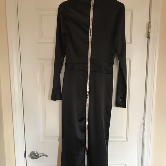 Long black evening gown - Picture 2 of 2